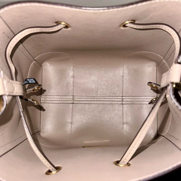 Michael Kors Mercer Gallery Medium Two-Tone Pebbled Leather Shoulder Bag - Picture 11 of 16